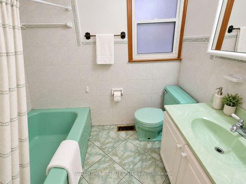Photo 10 at 142 Ennerdale Road, Fairbank, Toronto