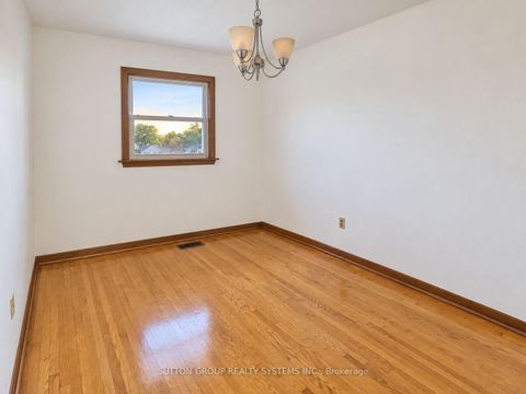Photo 13 at 142 Ennerdale Road, Fairbank, Toronto