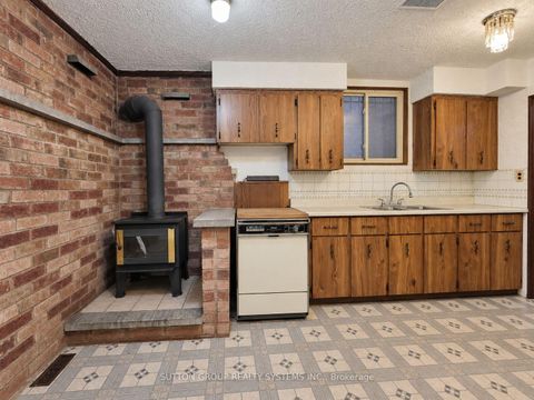 Photo 15 at 142 Ennerdale Road, Fairbank, Toronto