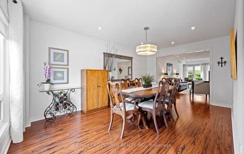 Photo 12 at 194 Caproni Drive, Maple, Vaughan