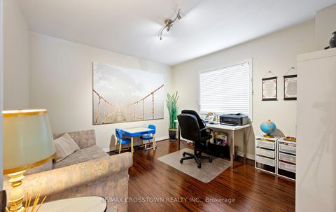 Photo 18 at 194 Caproni Drive, Maple, Vaughan