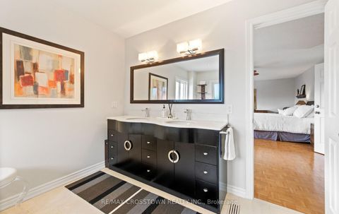 Photo 23 at 194 Caproni Drive, Maple, Vaughan