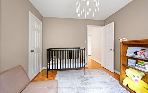 Photo 25 at 194 Caproni Drive, Maple, Vaughan