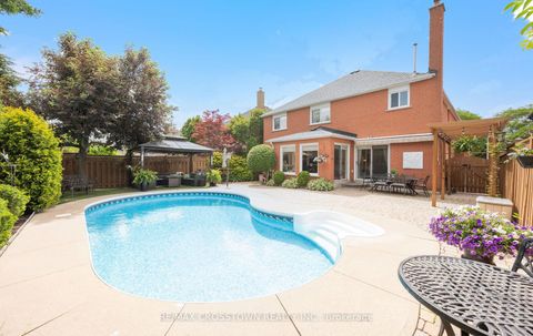 Photo 34 at 194 Caproni Drive, Maple, Vaughan
