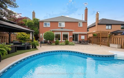 Photo 35 at 194 Caproni Drive, Maple, Vaughan