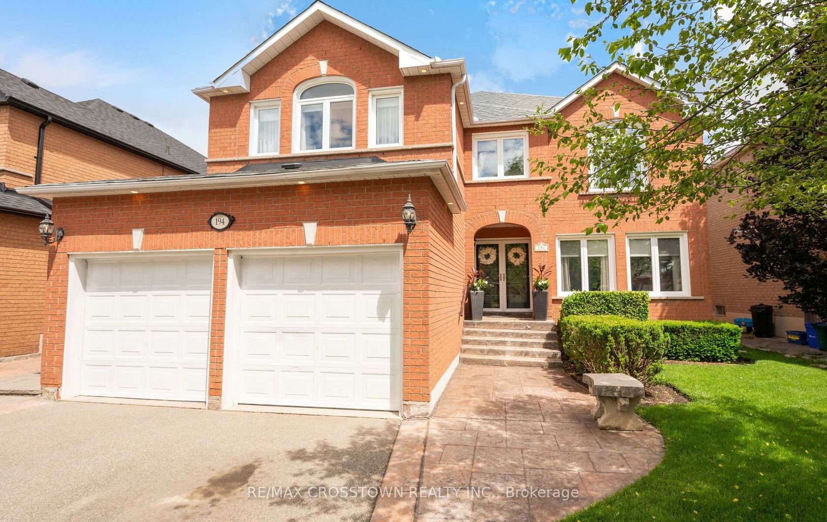 194 Caproni Drive, Maple, Vaughan photo number 2