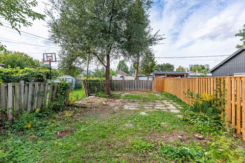 Photo 2 at 14 Marshall Boulevard, Smythe, Toronto