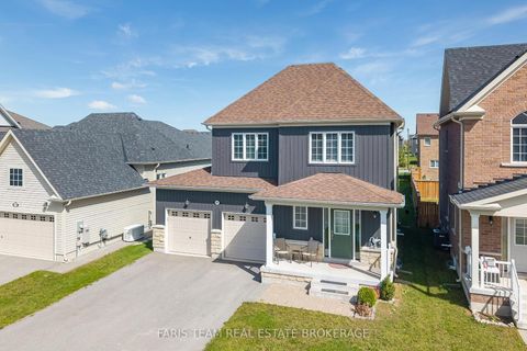 Photo 2 at 207 Springfield Crescent, Stayner, Clearview