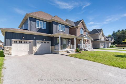 Photo 3 at 207 Springfield Crescent, Stayner, Clearview