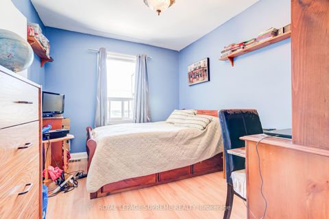 Photo 19 at 136 Winston Park Boulevard, CFB, Toronto