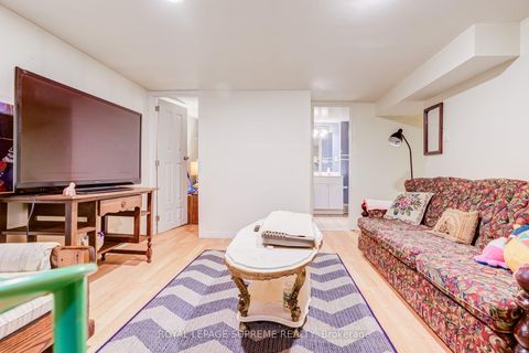 Photo 25 at 136 Winston Park Boulevard, CFB, Toronto
