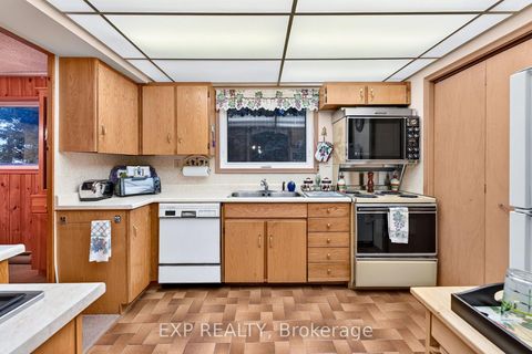 Photo 12 at 88 Irving Drive, Pefferlaw, Georgina