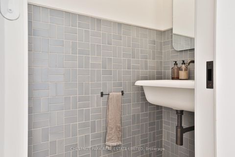 Photo 12 at 424 Euclid Avenue, Little Italy, Toronto
