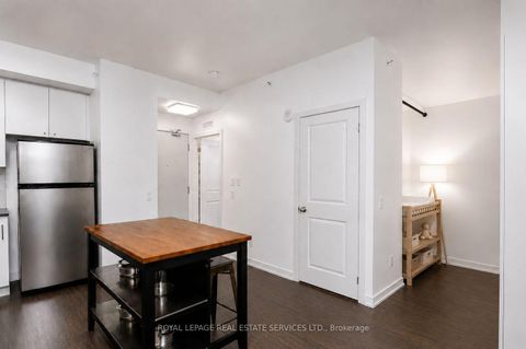 Photo 6 at 414 - 8 Fieldway Road, City Centre West, Toronto