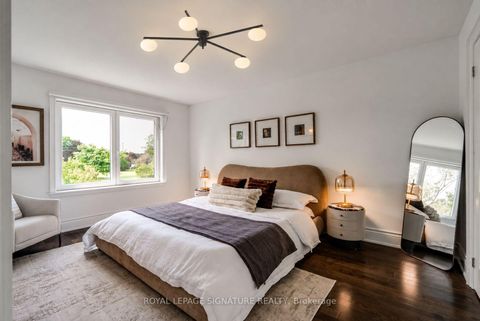 Photo 13 at 18 Matthew Court, Rosethorn, Toronto