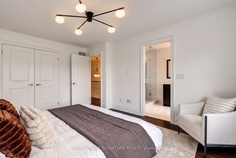 Photo 15 at 18 Matthew Court, Rosethorn, Toronto