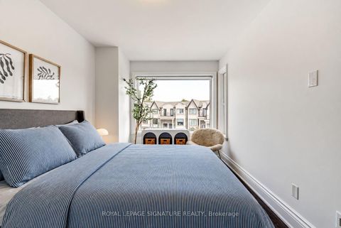 Photo 20 at 18 Matthew Court, Rosethorn, Toronto