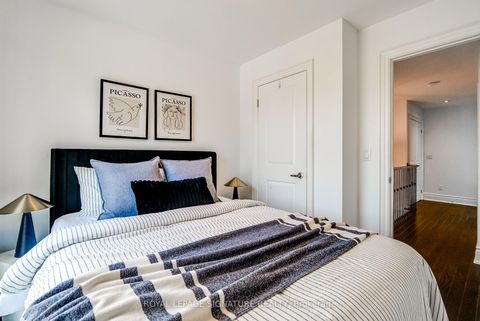 Photo 22 at 18 Matthew Court, Rosethorn, Toronto