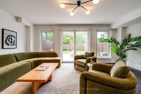 Photo 29 at 18 Matthew Court, Rosethorn, Toronto