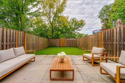 Photo 34 at 18 Matthew Court, Rosethorn, Toronto