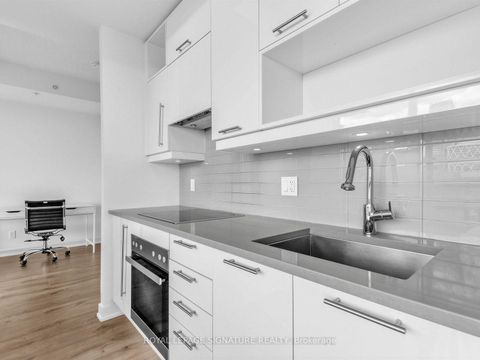 Photo 9 at 2310 - 199 Richmond Street W, Waterfront Communities C1, Toronto