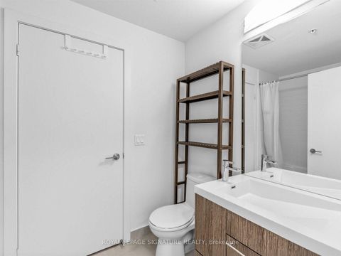 Photo 16 at 2310 - 199 Richmond Street W, Waterfront Communities C1, Toronto