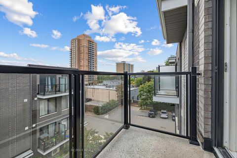 Photo 18 at 14 - 2063 Weston Road, Weston, Toronto