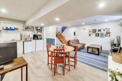 Photo 19 at 35 Shirlea Boulevard, Keswick South, Georgina