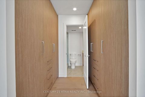 Photo 32 at 1004 - 33 Harbour Square, Waterfront Communities C1, Toronto