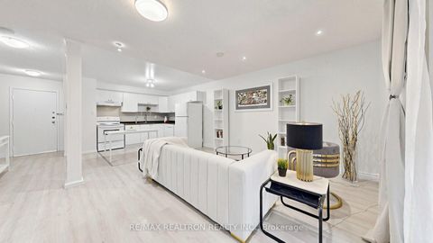 Photo 1 at 151 - 10 Moonstone Byway, Hillcrest Village, Toronto
