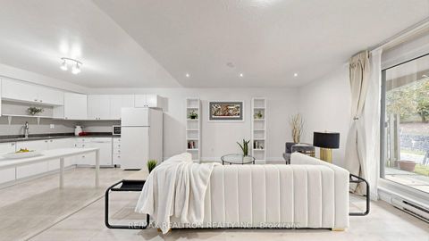Photo 2 at 151 - 10 Moonstone Byway, Hillcrest Village, Toronto
