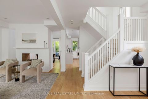 Photo 7 at 32 Edgewood Crescent, Moore Park, Toronto