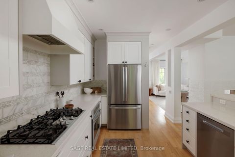 Photo 17 at 32 Edgewood Crescent, Moore Park, Toronto