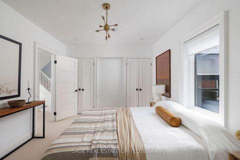 Photo 25 at 32 Edgewood Crescent, Moore Park, Toronto