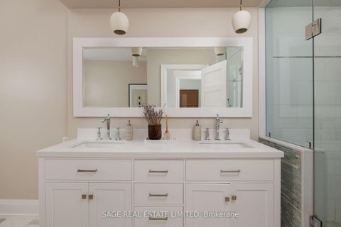 Photo 27 at 32 Edgewood Crescent, Moore Park, Toronto
