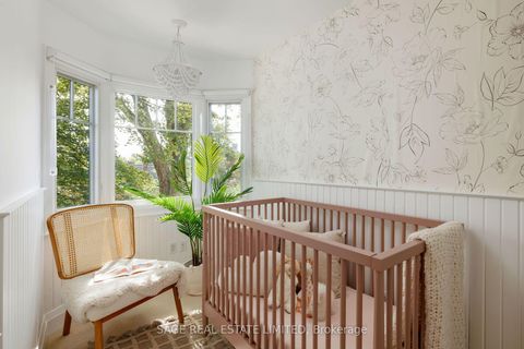 Photo 29 at 32 Edgewood Crescent, Moore Park, Toronto