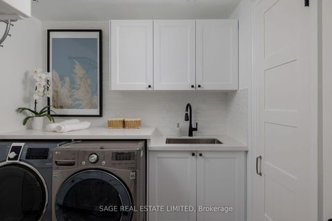 Photo 42 at 32 Edgewood Crescent, Moore Park, Toronto