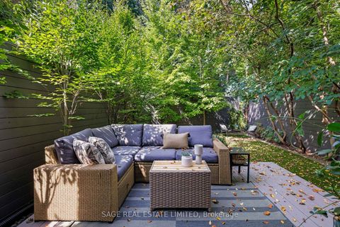 Photo 44 at 32 Edgewood Crescent, Moore Park, Toronto