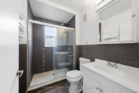 Photo 18 at 30 Ulster Street, University, Toronto