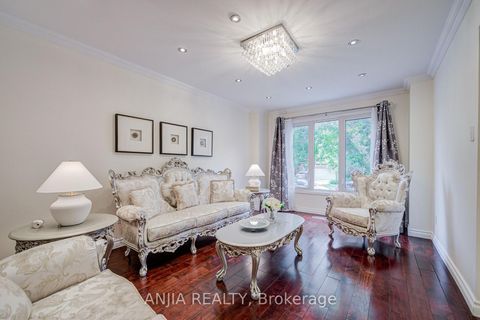 Photo 6 at 39 Millcroft Way, Brownridge, Vaughan