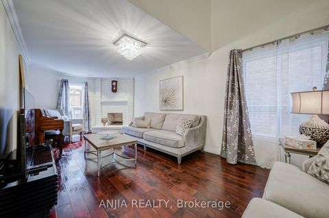 Photo 8 at 39 Millcroft Way, Brownridge, Vaughan