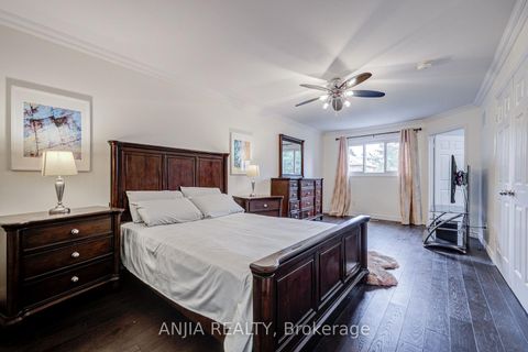 Photo 22 at 39 Millcroft Way, Brownridge, Vaughan