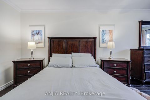 Photo 23 at 39 Millcroft Way, Brownridge, Vaughan