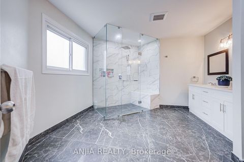 Photo 25 at 39 Millcroft Way, Brownridge, Vaughan