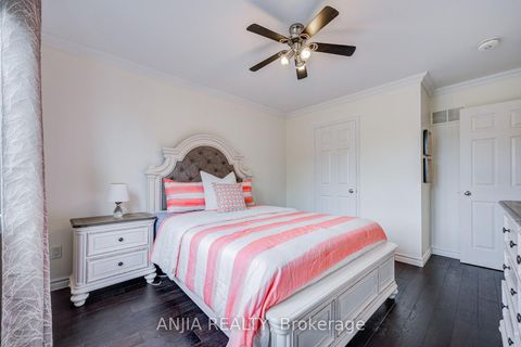 Photo 28 at 39 Millcroft Way, Brownridge, Vaughan