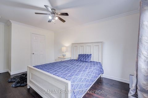 Photo 31 at 39 Millcroft Way, Brownridge, Vaughan
