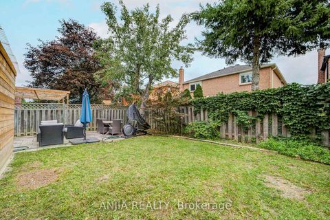 Photo 43 at 39 Millcroft Way, Brownridge, Vaughan