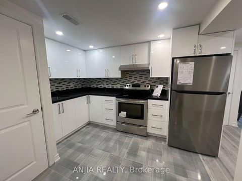Photo 44 at 39 Millcroft Way, Brownridge, Vaughan