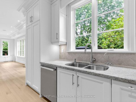 Photo 14 at 1B Carluke Crescent, Windfields, Toronto