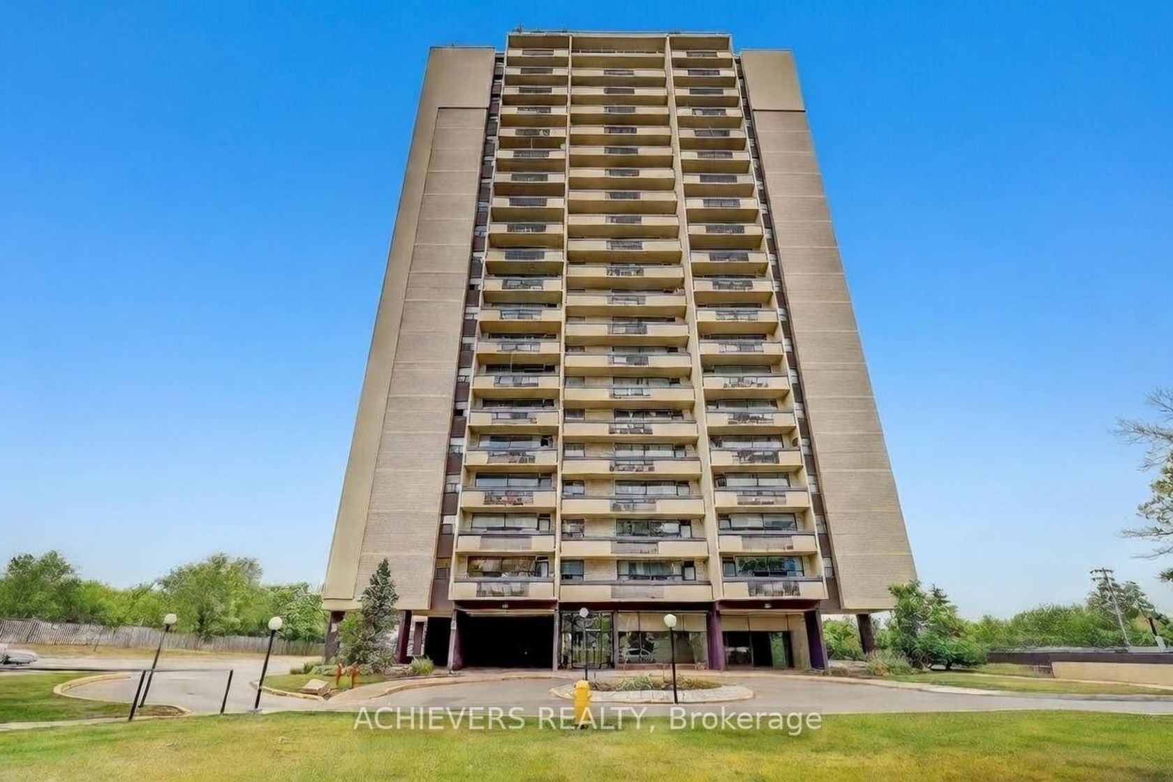 1004 - 1455 Lawrence Avenue W, Amesbury, Toronto 